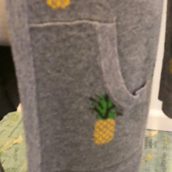🌴HP🌴NWOT 🍍Pineapple Sweater Coat 1/8/18 - Picture 4 of 6